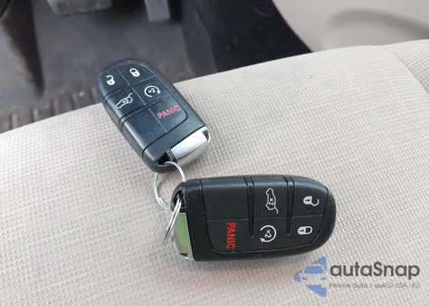 2014 Jeep Grand Cherokee Laredo z USA, uszkodzony, nr VIN 1C4RJFAG2EC482608